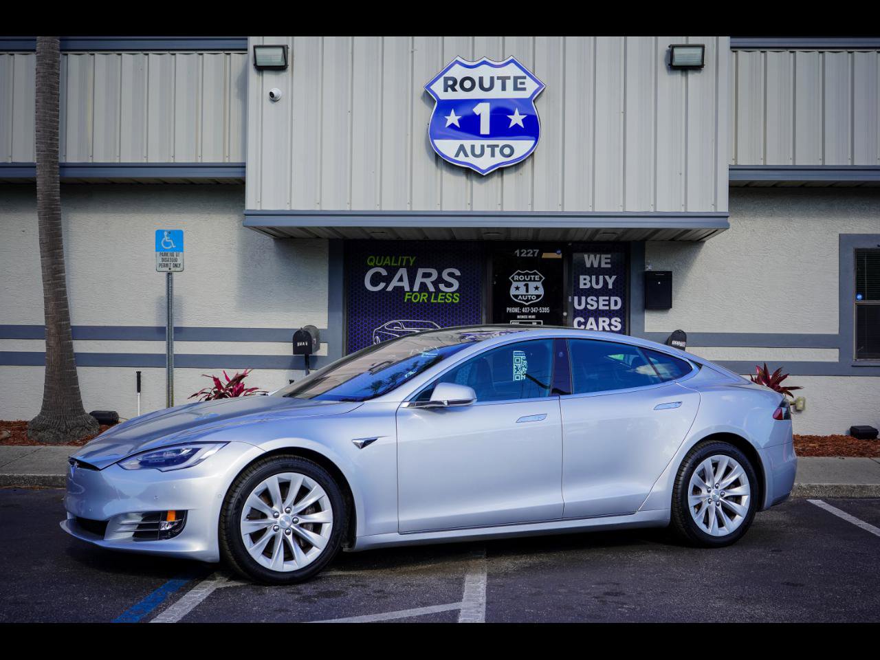 Used 2017 Tesla Model S 75 image 1