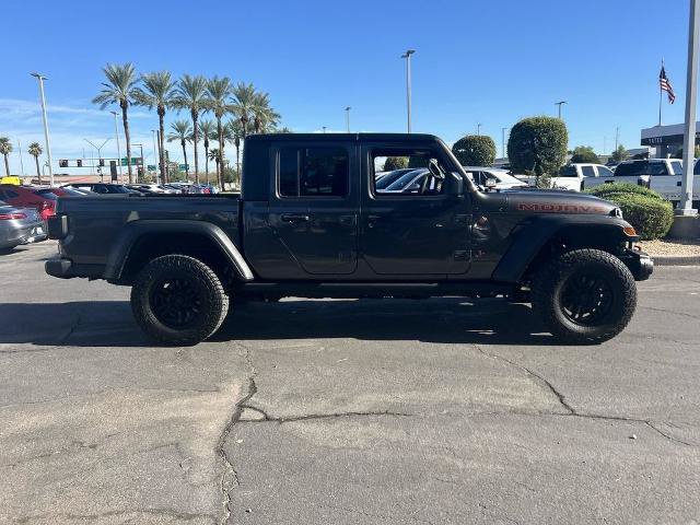 Used 2025 Jeep Gladiator Mojave w/ Convenience Group AWD/4WD image 2