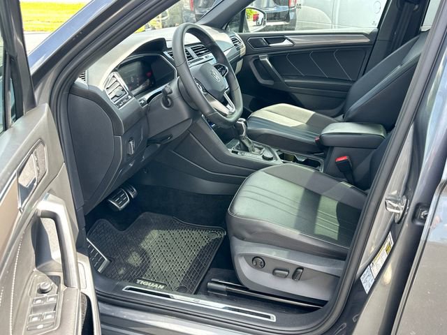Used 2022 Volkswagen Tiguan SE R-Line AWD/4WD image 12