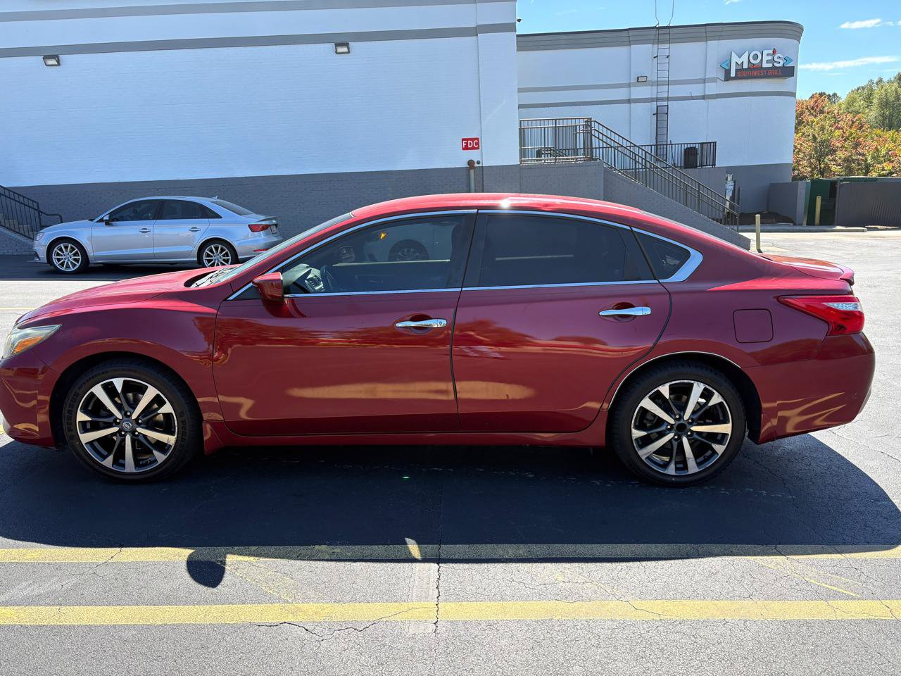 Used 2016 Nissan Altima 2.5 SR FWD image 8