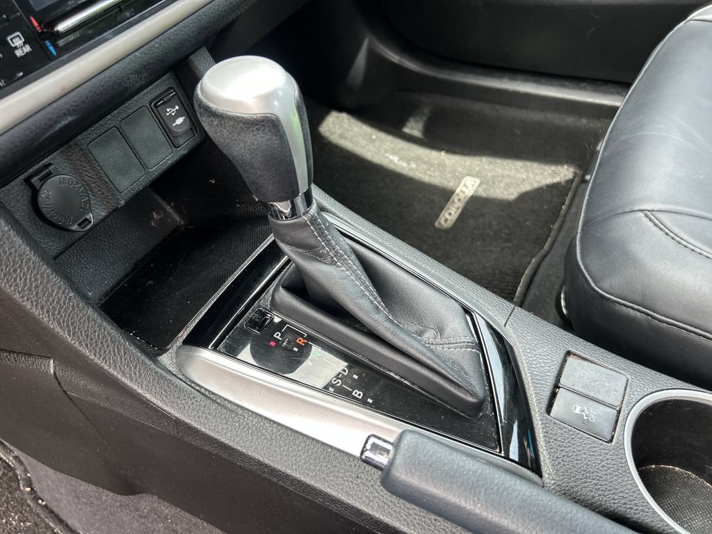 Used 2017 Toyota Corolla LE FWD image 20