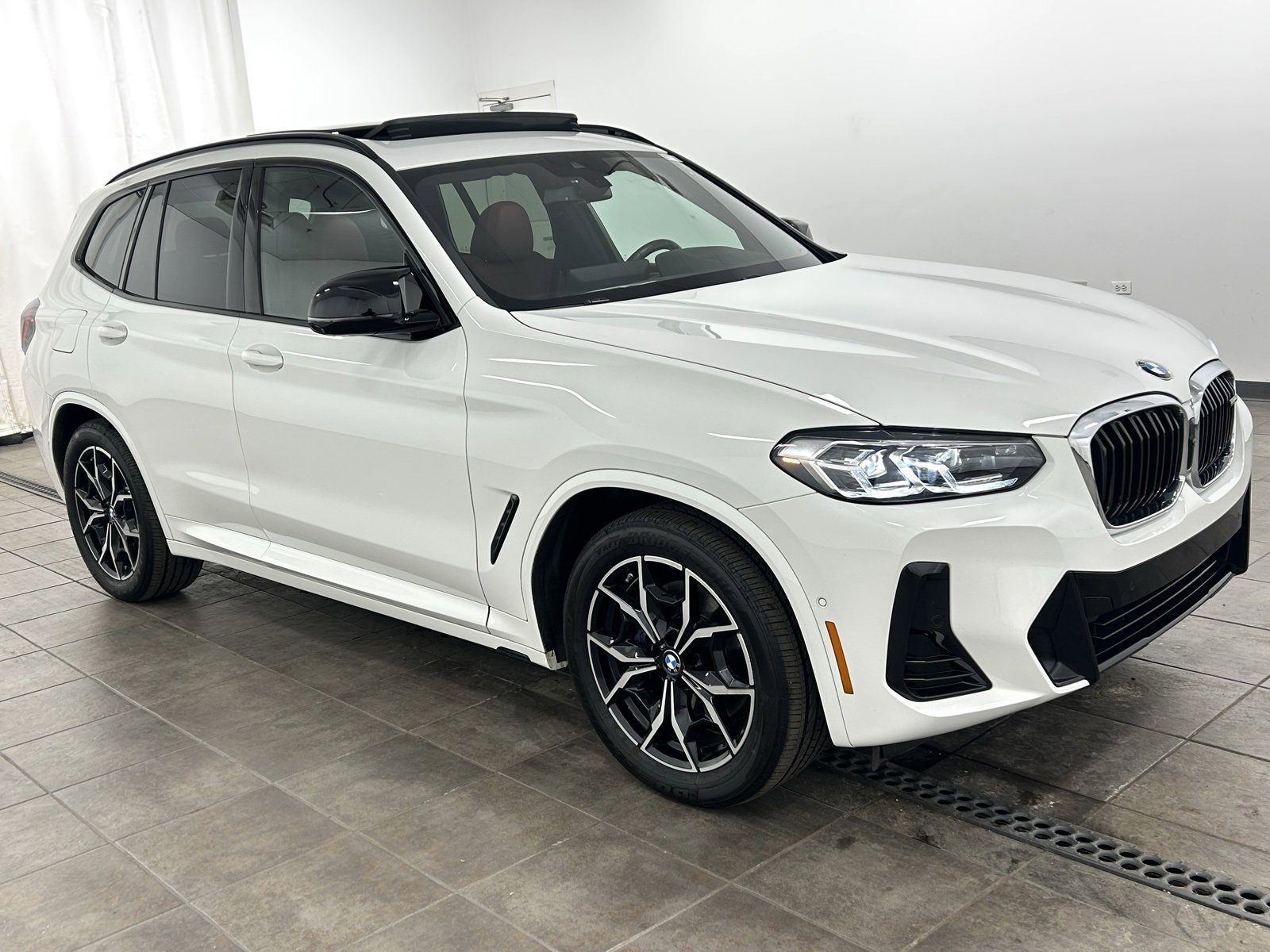 Used 2024 BMW X3 M40i image 6