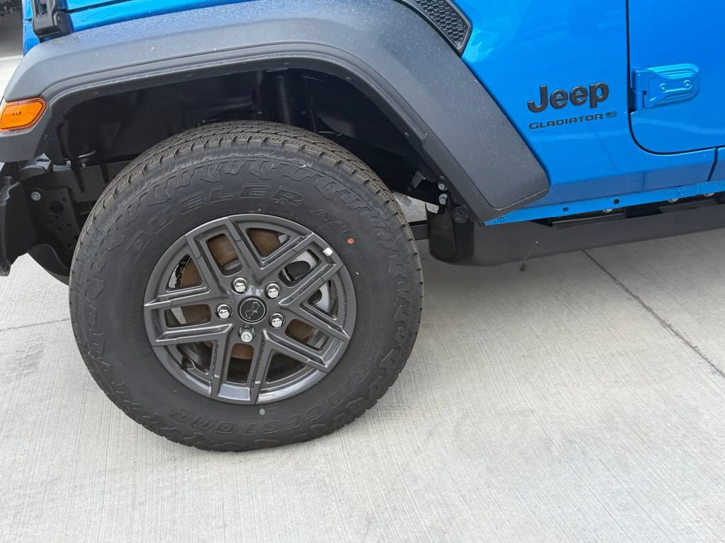 New 2026 Jeep Gladiator Sport AWD/4WD image 9