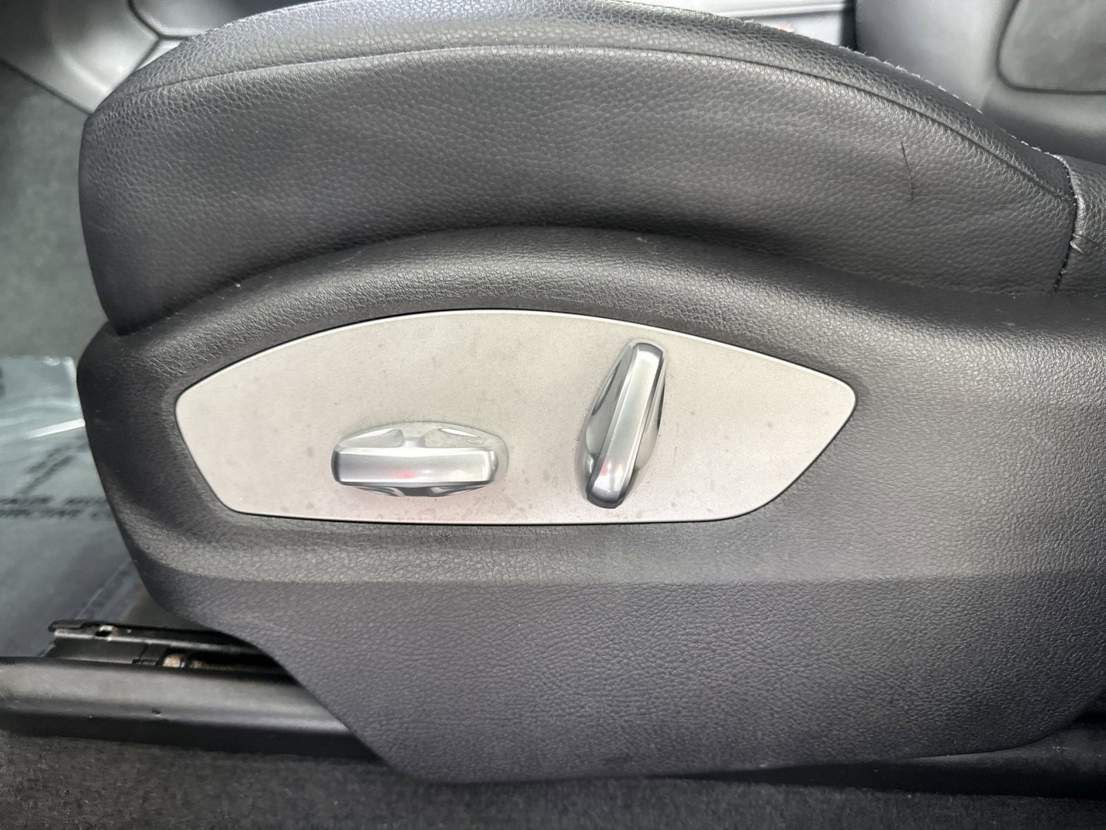 Used 2018 Porsche Macan Sport Edition image 14