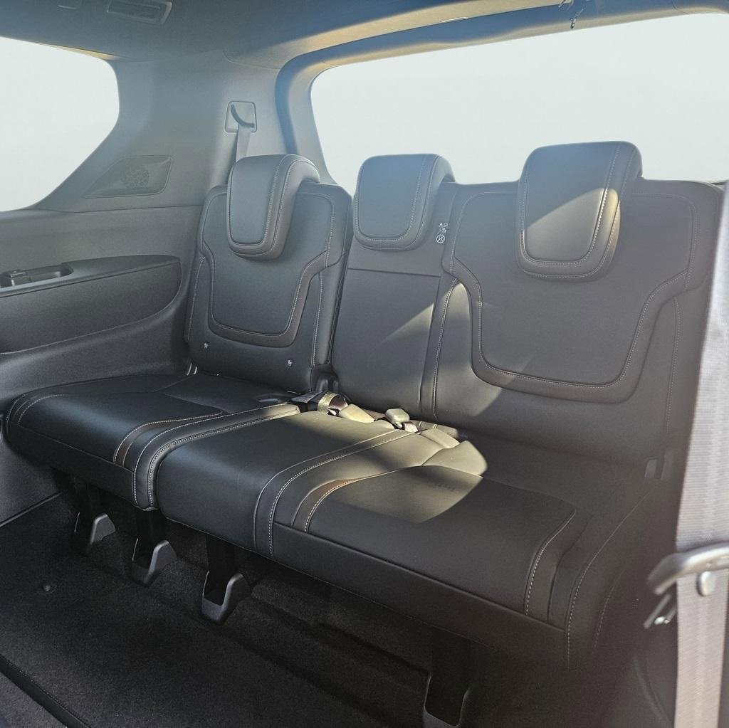 New 2026 Nissan Armada SL w/ Captain's Chari Seat Package image 19