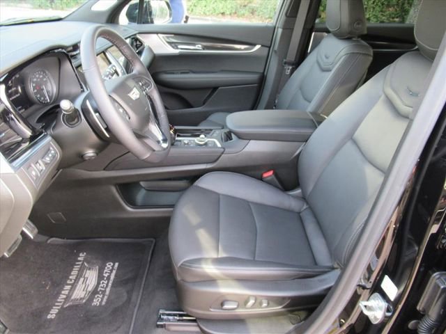 Certified 2025 Cadillac XT6 Sport w/ LPO, Red Accent Package image 18