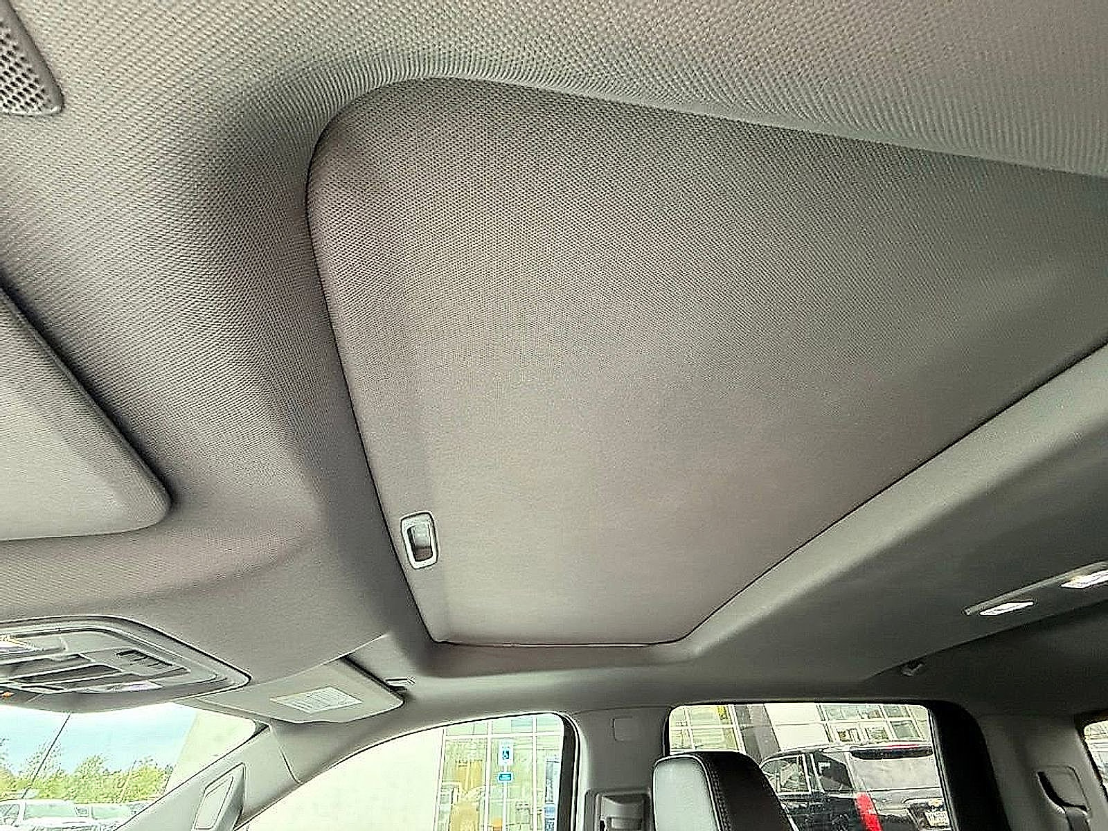 Used 2022 GMC Sierra 1500 Denali AWD/4WD image 46