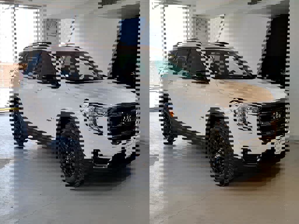 Used 2022 GMC Terrain AT4 w/ Infotainment Package II image 3