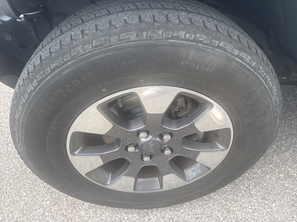 Used 2018 Jeep Wrangler Unlimited Sahara image 11