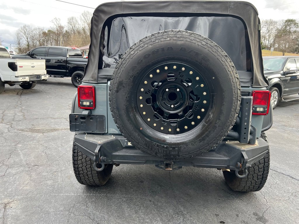 Used 2015 Jeep Wrangler Unlimited Sport image 13