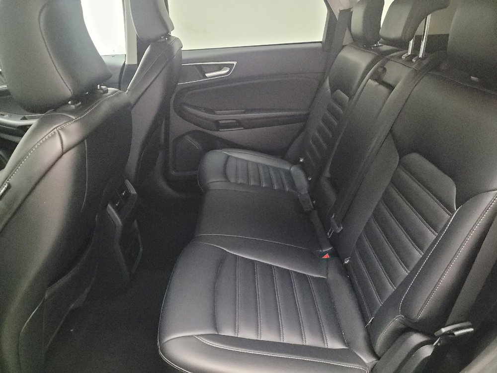 Used 2024 Ford Edge SEL image 18