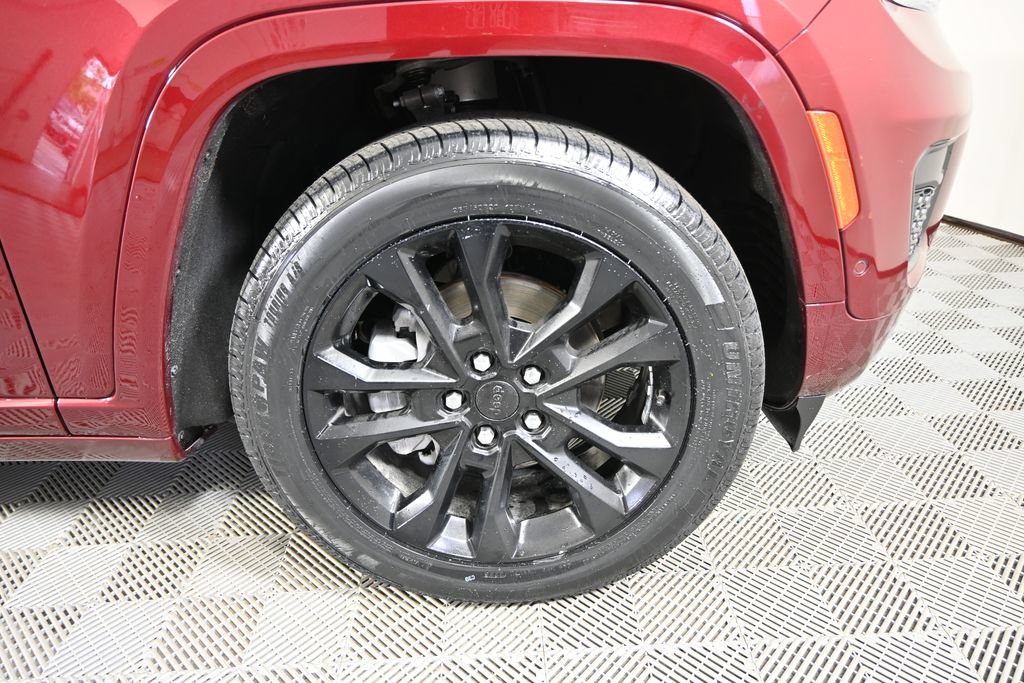 Used 2022 Jeep Grand Cherokee Overland AWD/4WD image 11