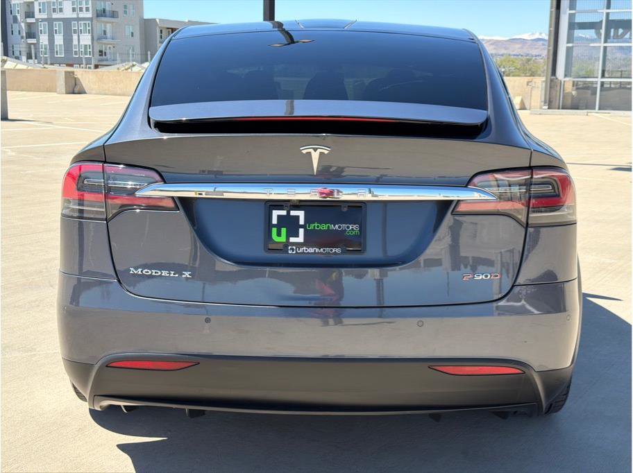 Used 2016 Tesla Model X Performance image 7