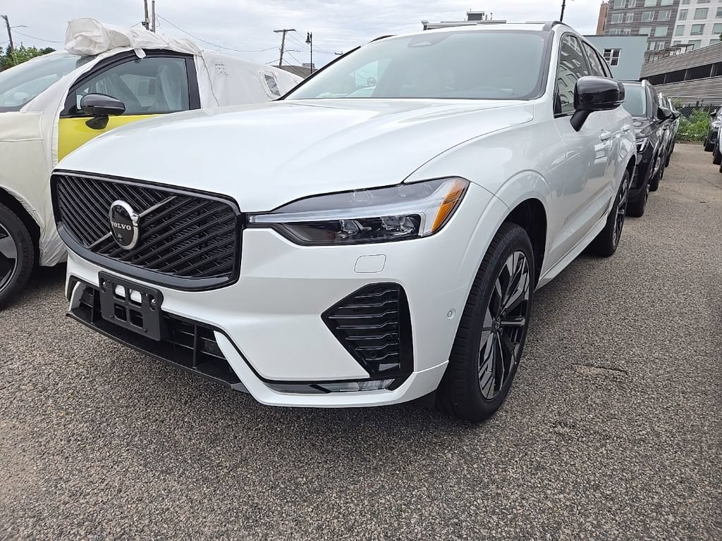 New 2026 Volvo XC60 B5 Plus w/ Protection Package Premier AWD/4WD image 2