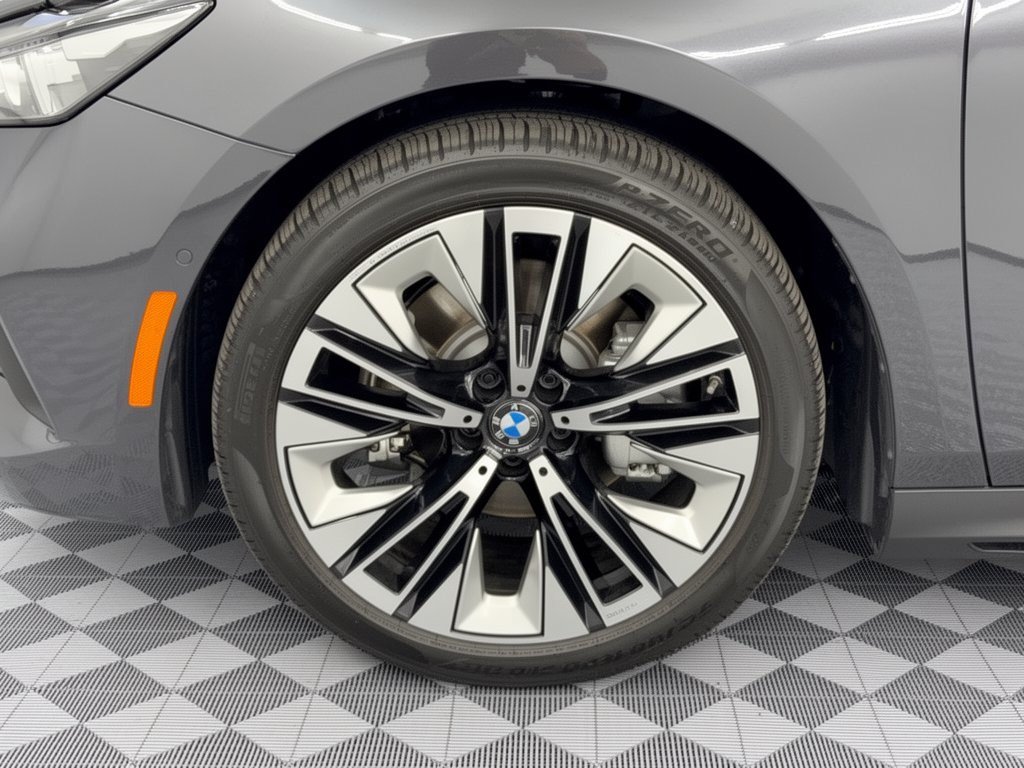 Certified 2026 BMW 530i RWD image 13