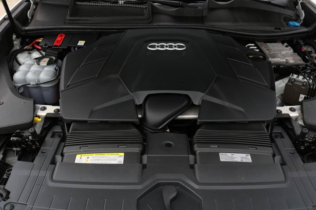 Used 2019 Audi Q8 Premium Plus w/ Premium Plus AWD/4WD image 60