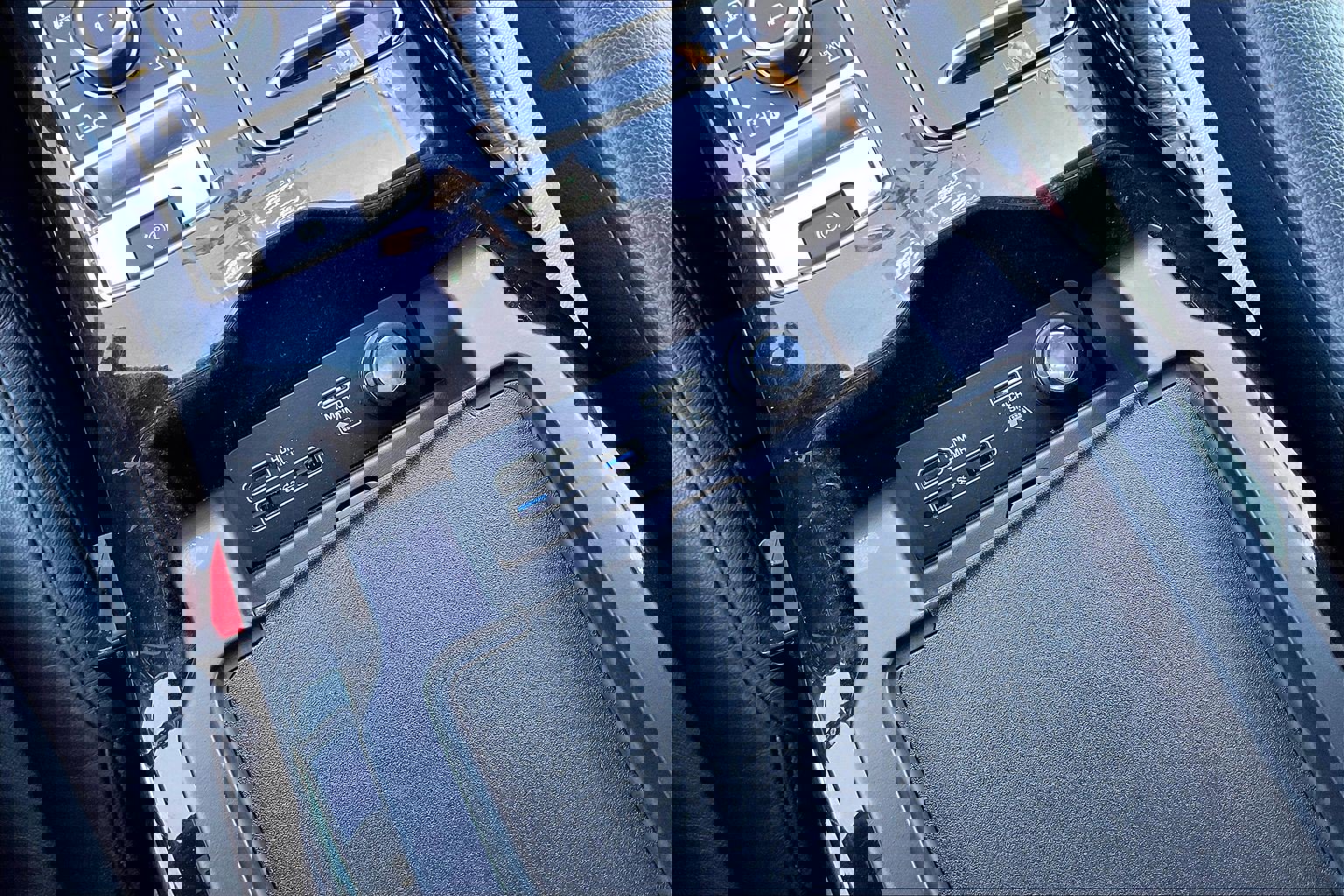 Used 2018 Land Rover Range Rover V6 Supercharged SWB image 33