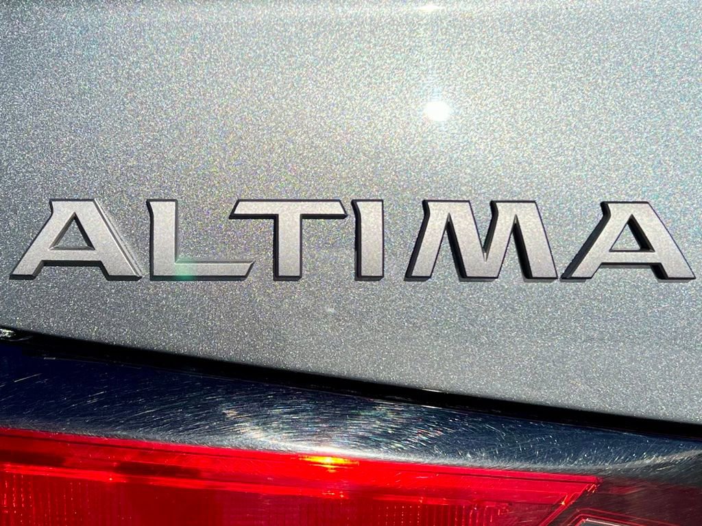 Used 2024 Nissan Altima 2.5 SV image 14