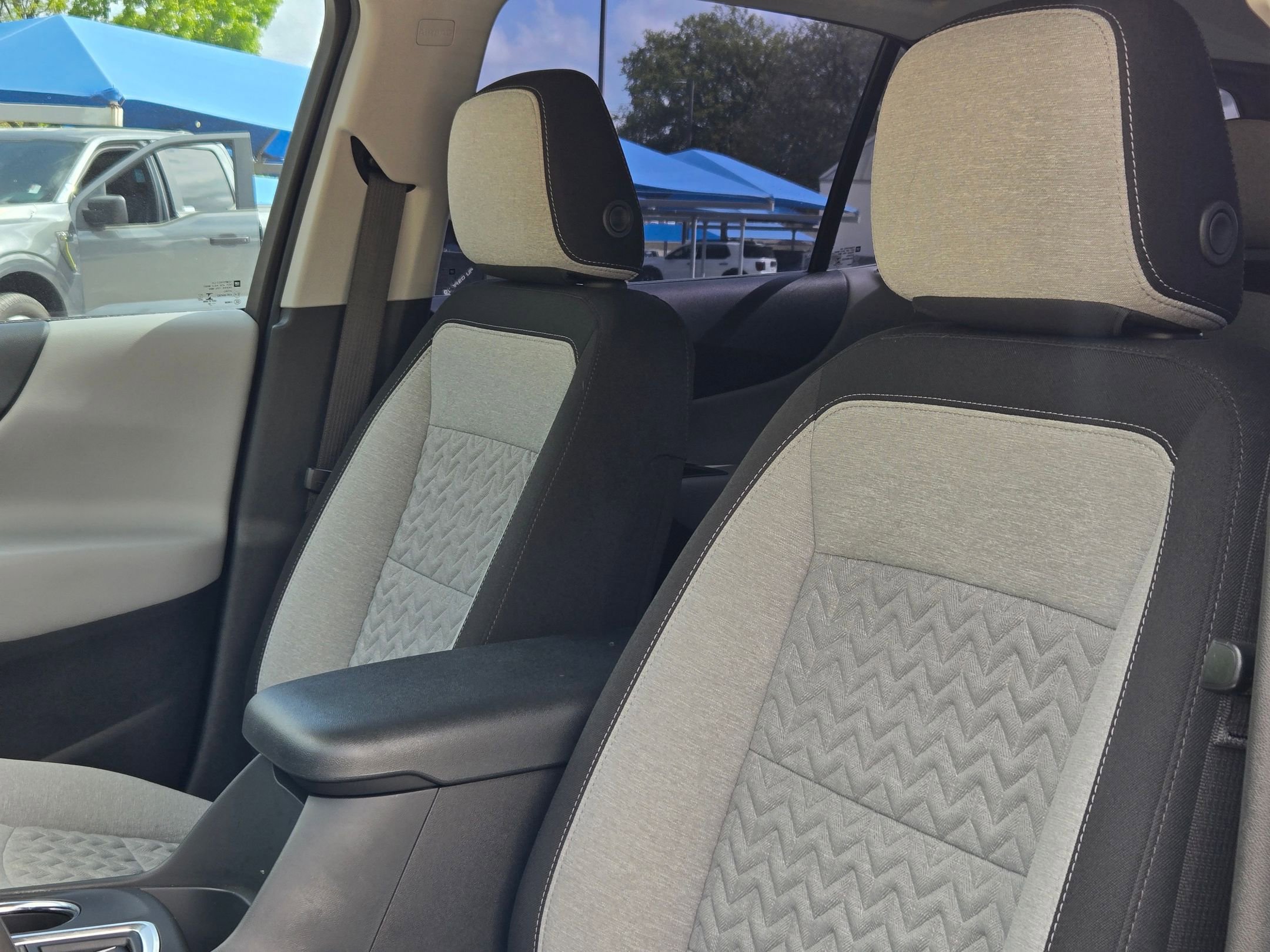 Used 2022 Chevrolet Equinox LS image 8