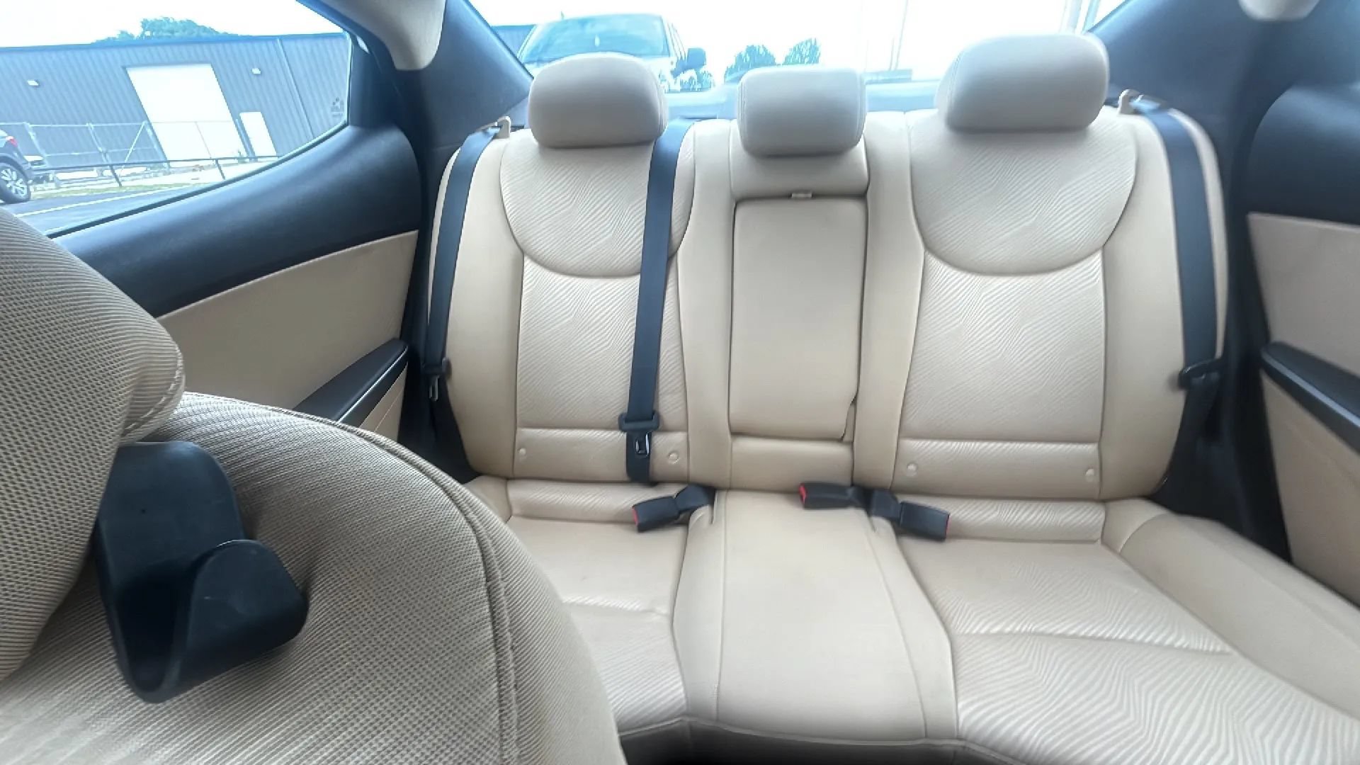 Used 2012 Hyundai Elantra GLS w/ Preferred Pkg 3 FWD image 13