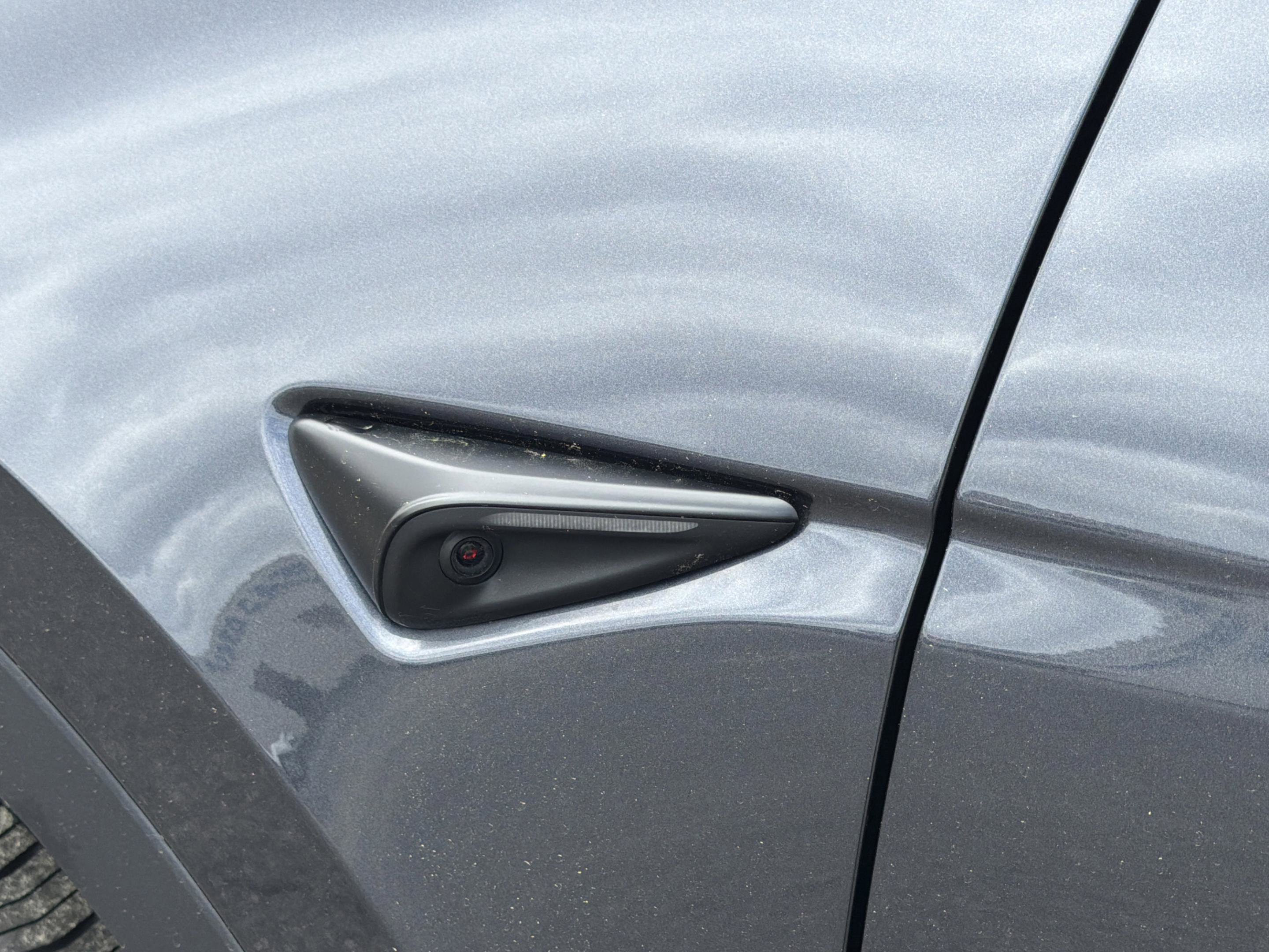 Used 2025 Tesla Model Y Long Range image 26