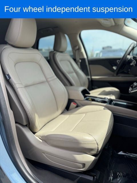 Used 2023 Lincoln Corsair AWD w/ Equipment Group 101A image 31