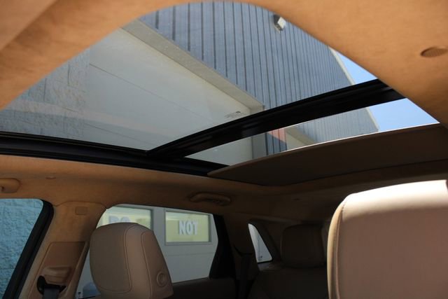 Used 2023 Cadillac XT5 Sportv w/ Platinum Package AWD/4WD image 6