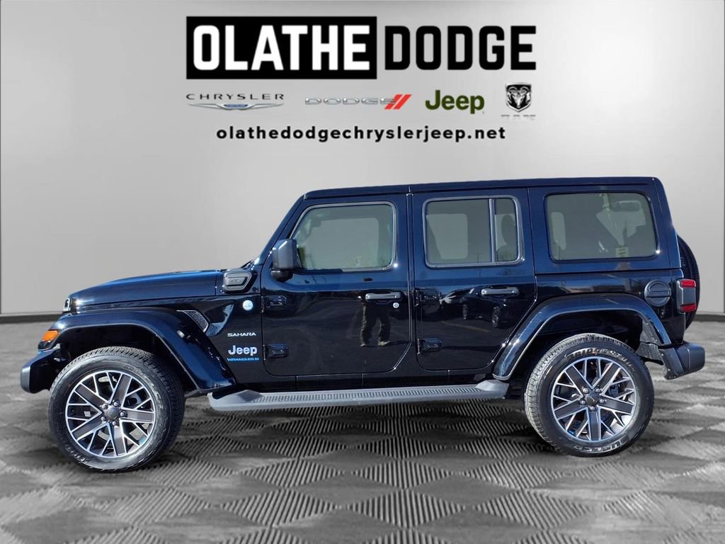 Certified 2023 Jeep Wrangler Unlimited Sahara w/ Cold Weather Group image 18