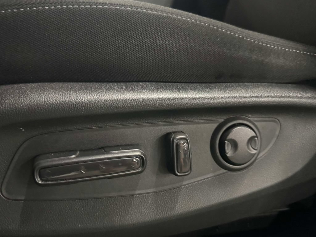 Certified 2023 Honda CR-V EX image 16