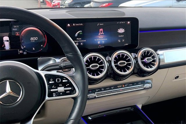 Used 2020 Mercedes-Benz GLB 250 4MATIC image 5