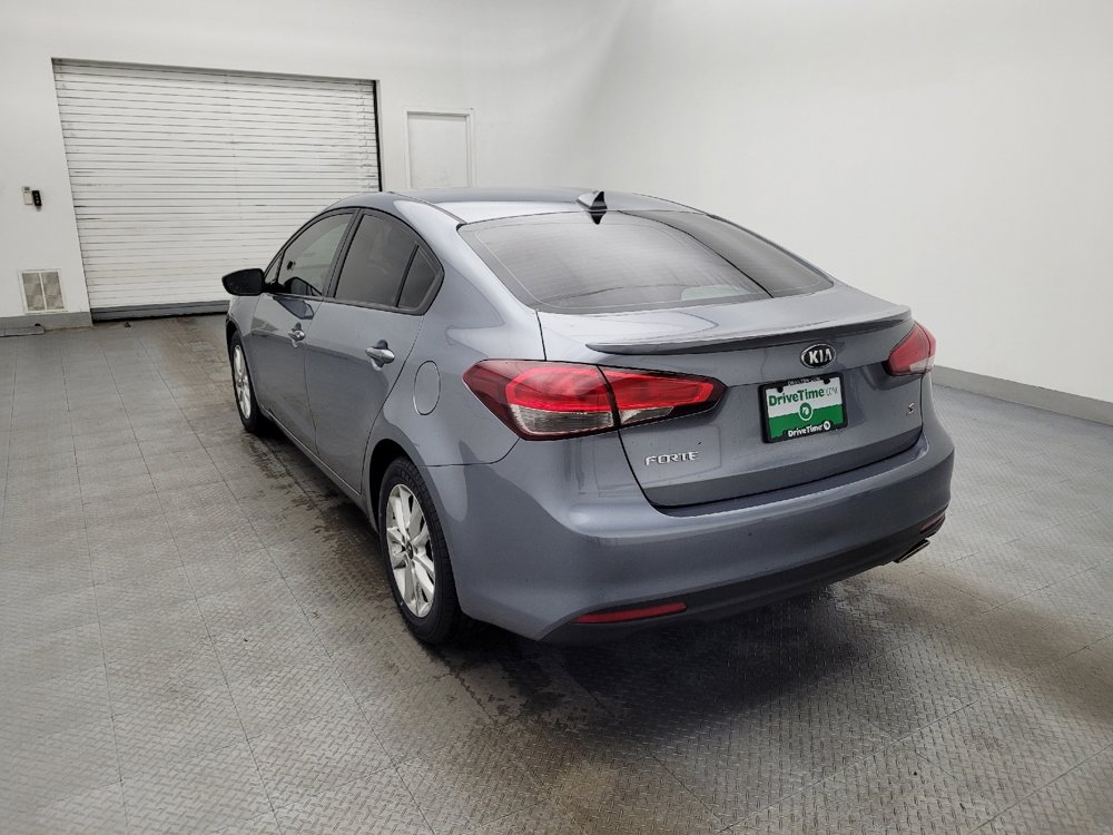 Used 2017 Kia Forte S image 5