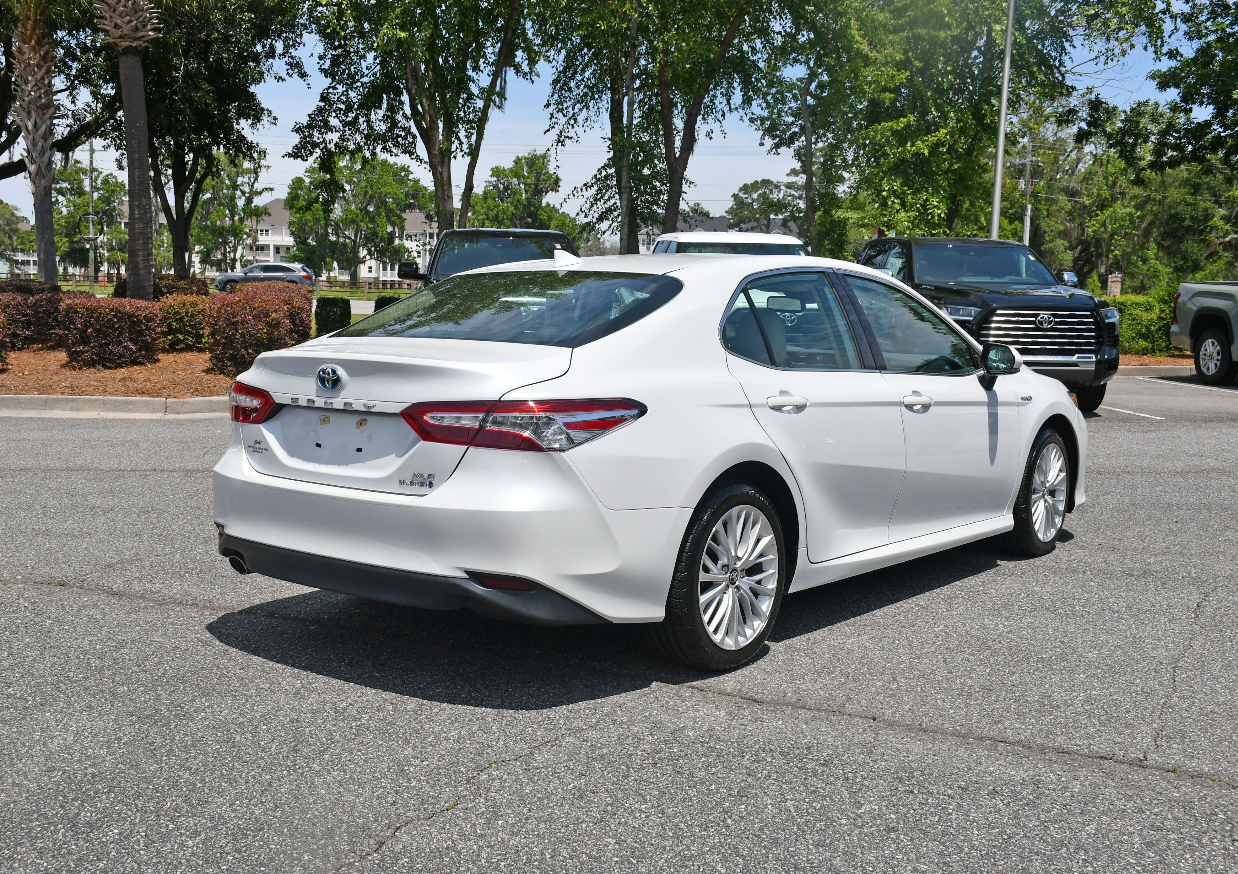 Used 2019 Toyota Camry XLE FWD image 4
