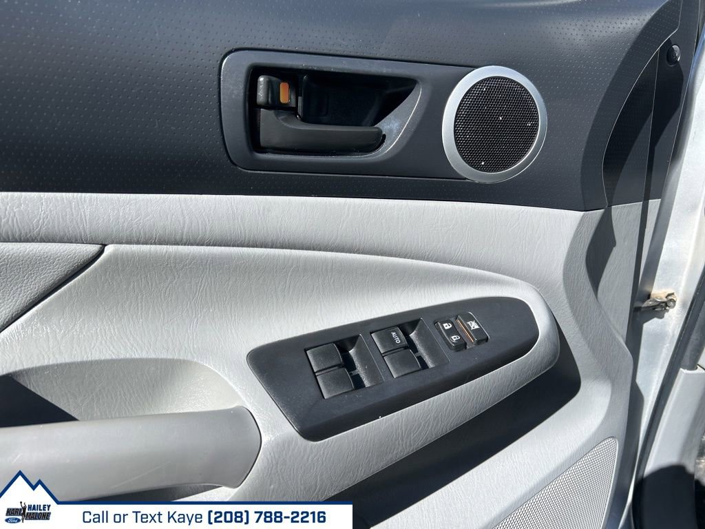 Used 2013 Toyota Tacoma 4x4 Double Cab image 17