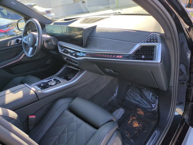 Certified 2026 BMW X5 xDrive40i w/ M Sport Package image 24