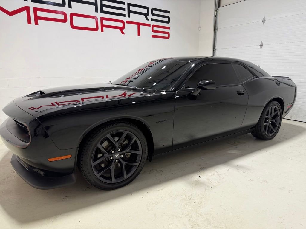 Used 2022 Dodge Challenger R/T w/ Blacktop Package RWD image 2