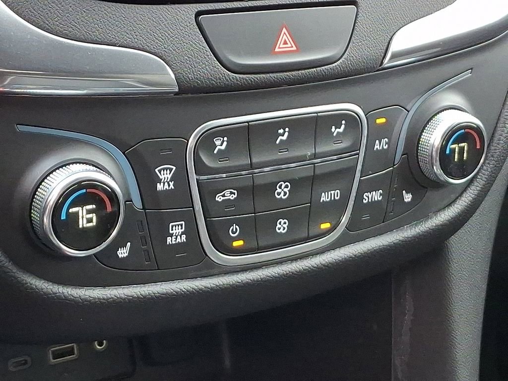 Used 2020 Chevrolet Equinox LT AWD/4WD image 16