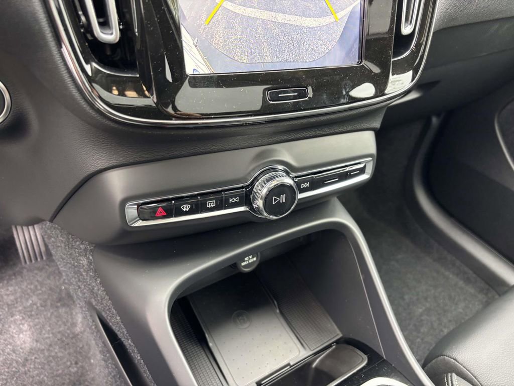 New 2026 Volvo XC40 B5 Plus w/ Protection Package Premier image 21