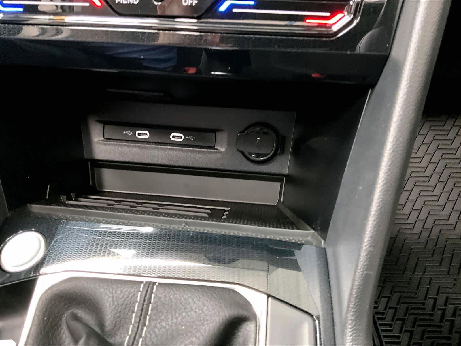 New 2026 Volkswagen Taos SE AWD/4WD image 23