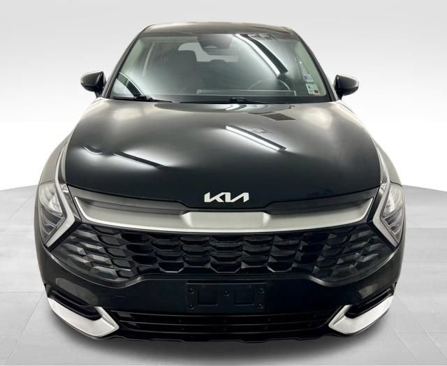 Used 2024 Kia Sportage LX image 3