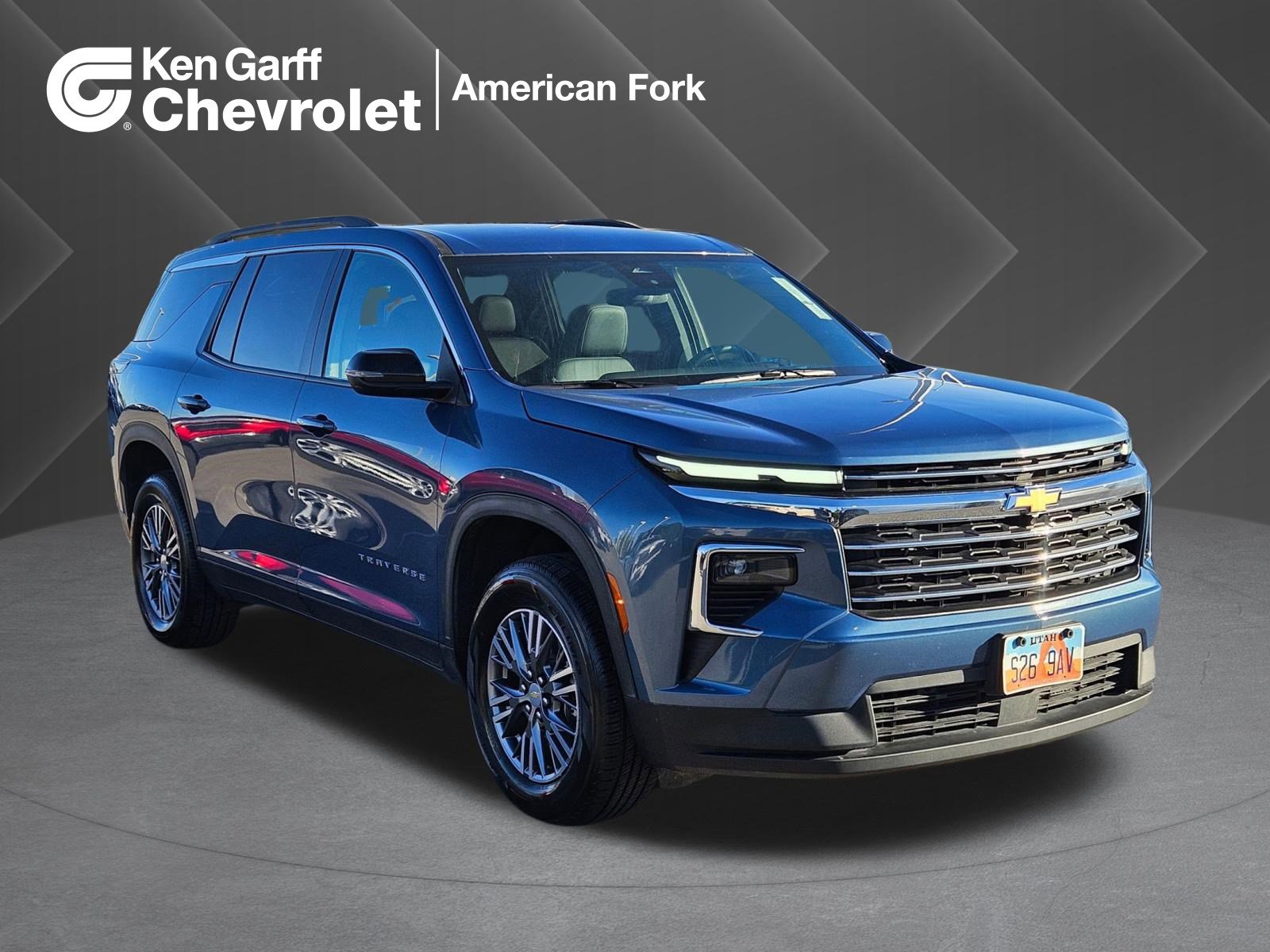 Used 2025 Chevrolet Traverse LT AWD/4WD image 1