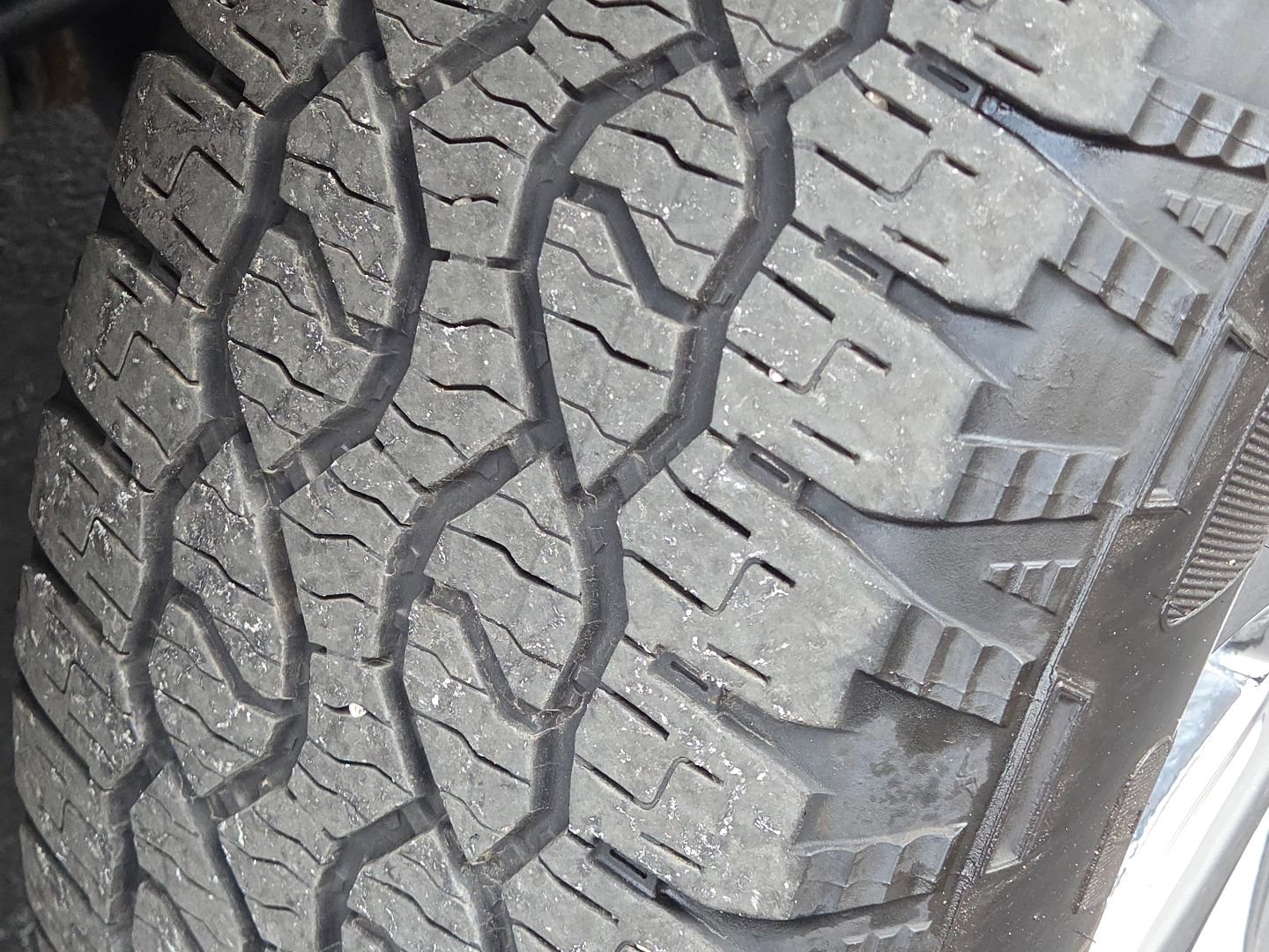 Used 2019 Ford F150 Lariat w/ Equipment Group 502A Luxury image 13