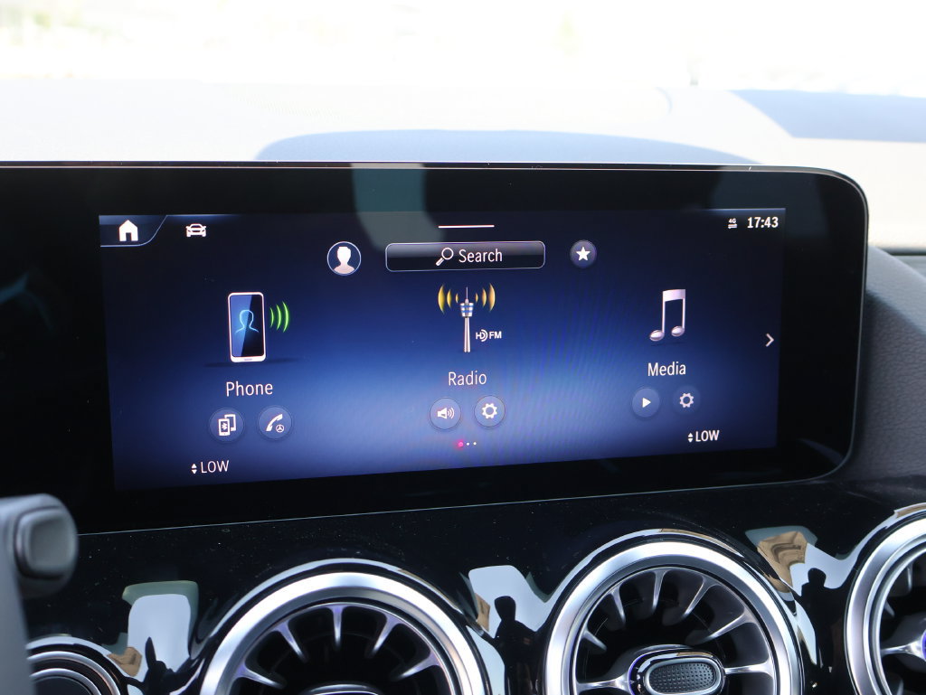 New 2026 Mercedes-Benz GLA 250 4MATIC image 25
