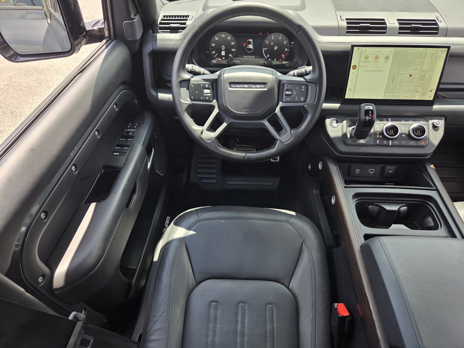 Used 2024 Land Rover Defender 110 X AWD/4WD image 12