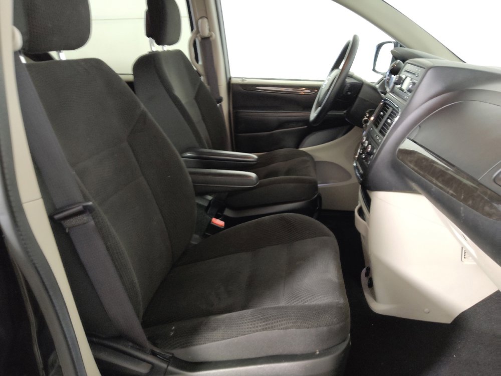 Used 2017 Dodge Grand Caravan SE FWD image 21