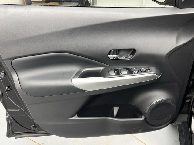 Used 2020 Nissan Kicks SR w/ SR Premium Package FWD image 9