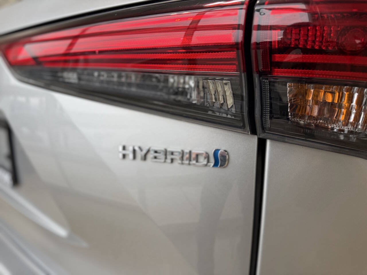 Used 2022 Toyota Highlander XLE AWD/4WD image 40