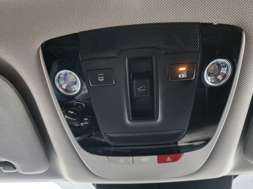 Used 2023 Kia Sorento S w/ Panoramic Sunroof Package AWD/4WD image 23