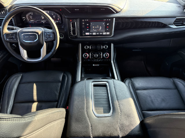 Used 2023 GMC Yukon XL Denali AWD/4WD image 11