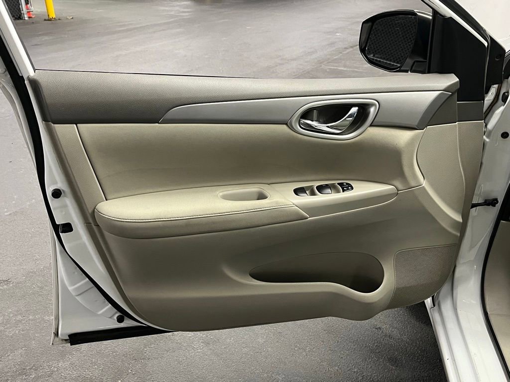 Used 2014 Nissan Sentra S image 12