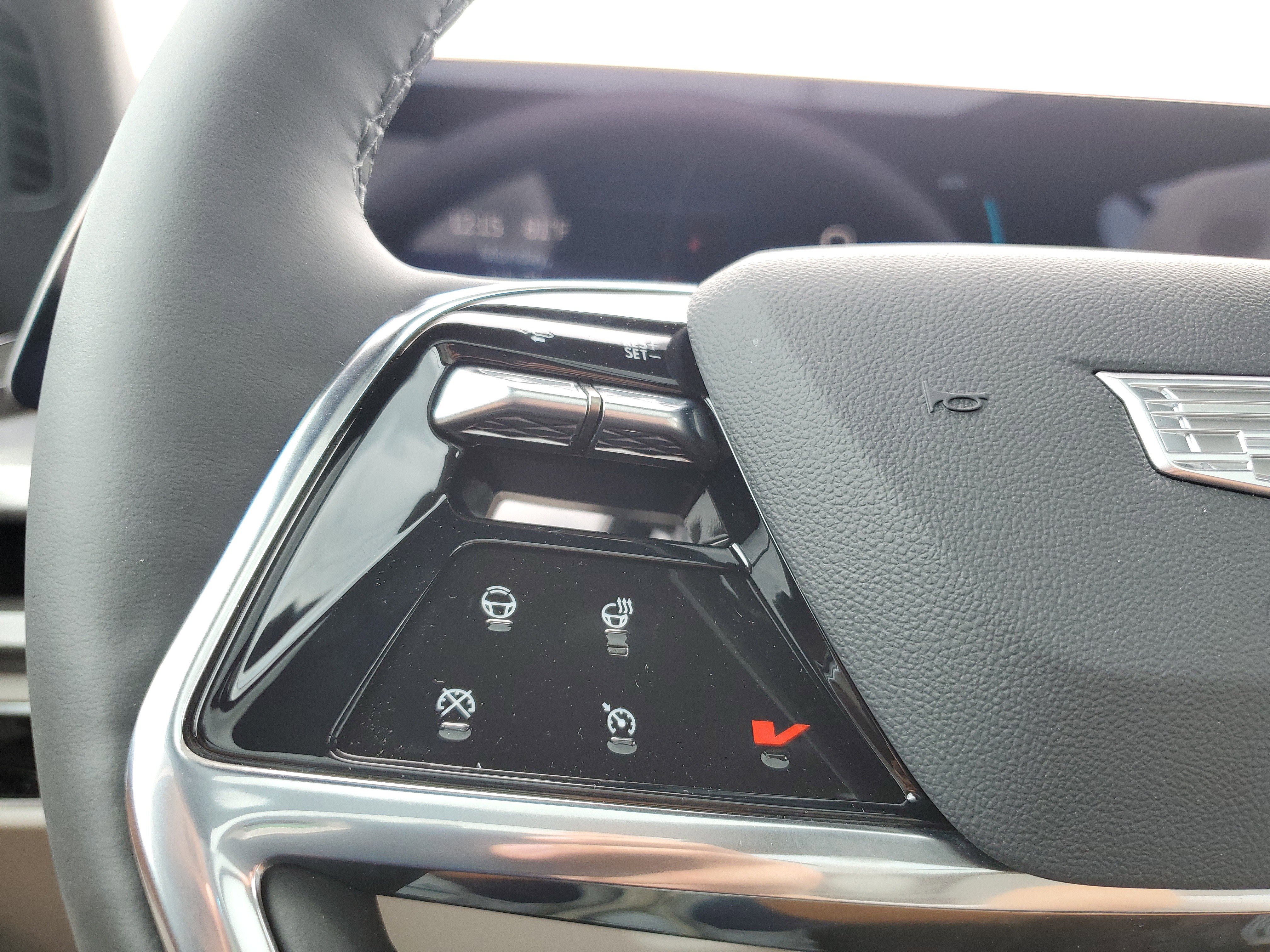 New 2026 Cadillac Vistiq Sport w/ LPO, Floor Liner Package image 17